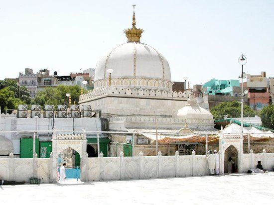 Kuil Ajmer Sharif Dargah